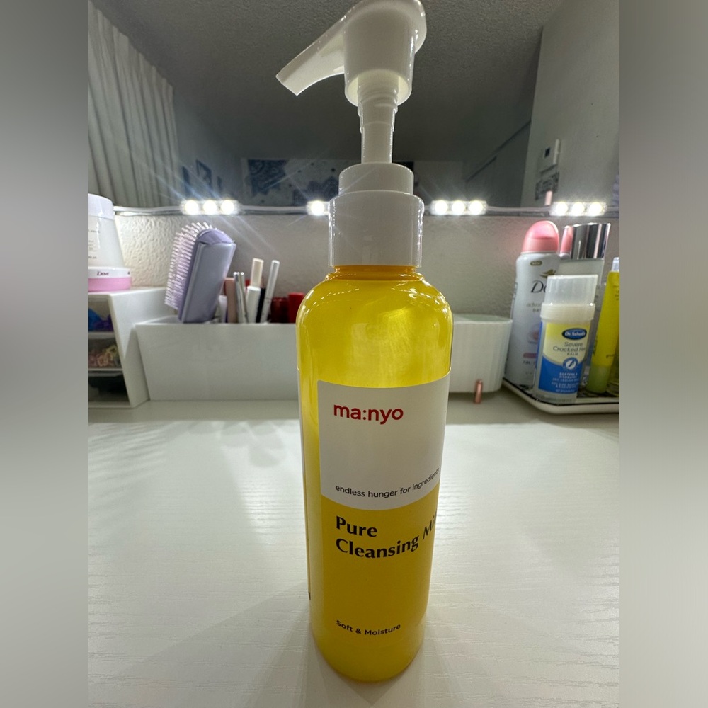 Manyo Pure Cleansing Milk